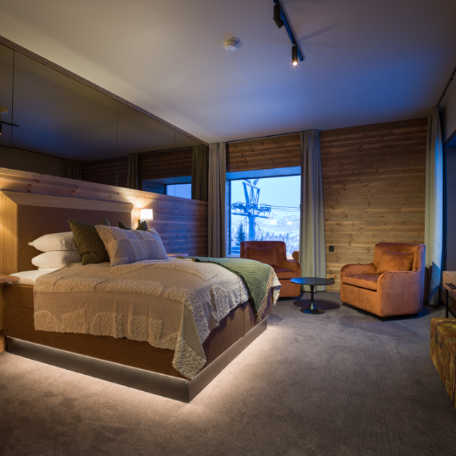 A descriptive caption