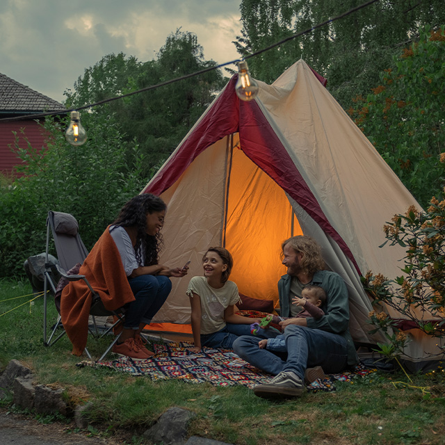 Familie på telttur