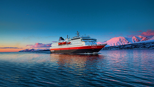 Hurtigruten MS Nordlys